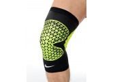 Бандаж на колено Nike Pro Combat Knee Sleeve M Black/Volt