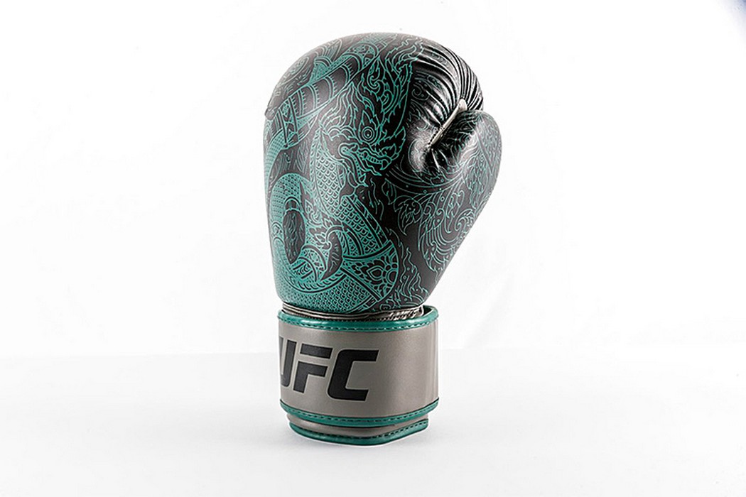 Боксерские перчатки UFC PRO Thai Naga Green, 14oz 1050_700