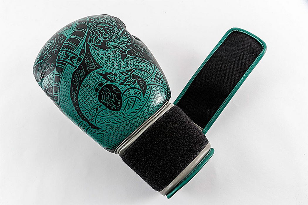 Боксерские перчатки UFC PRO Thai Naga Green, 14oz 1050_700