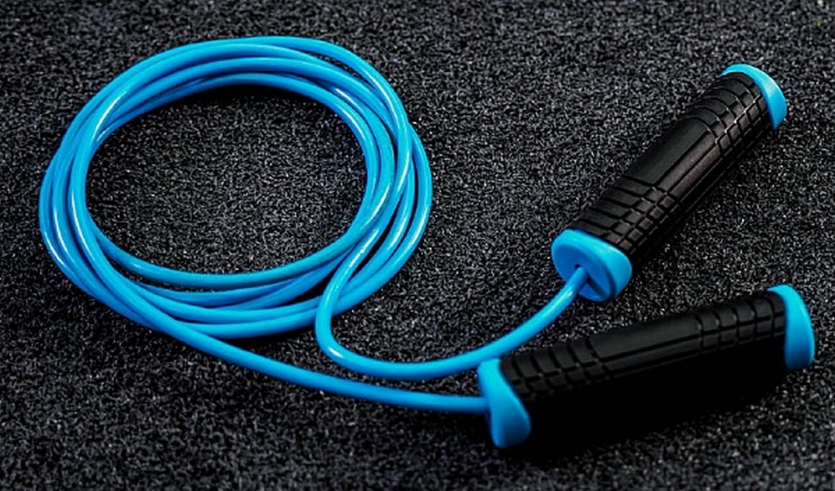 Скакалка Live Pro Jump Rope LP8286-BU черный\синий 1200_706