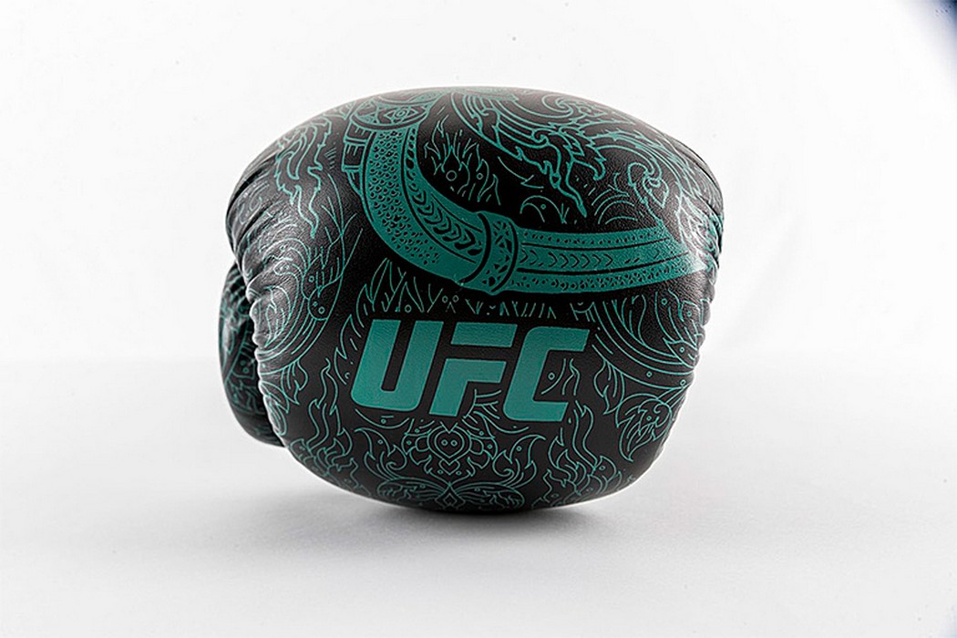 Боксерские перчатки UFC PRO Thai Naga Green, 14oz 1050_700