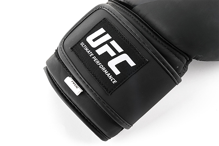 Боксерские перчатки UFC Tonal Boxing Black, 14oz 768_512