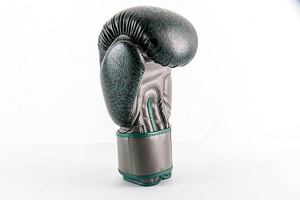 Боксерские перчатки UFC PRO Thai Naga Green, 14oz 1050_700